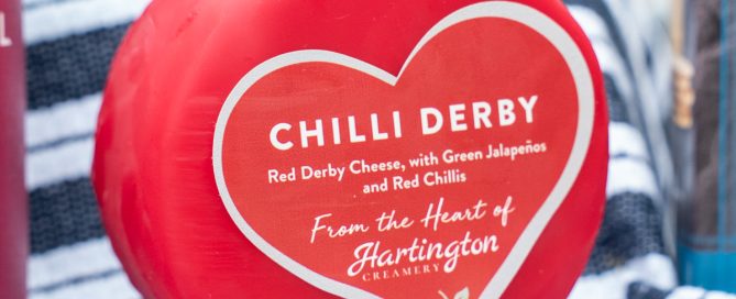 Chilli derby cheese truckle